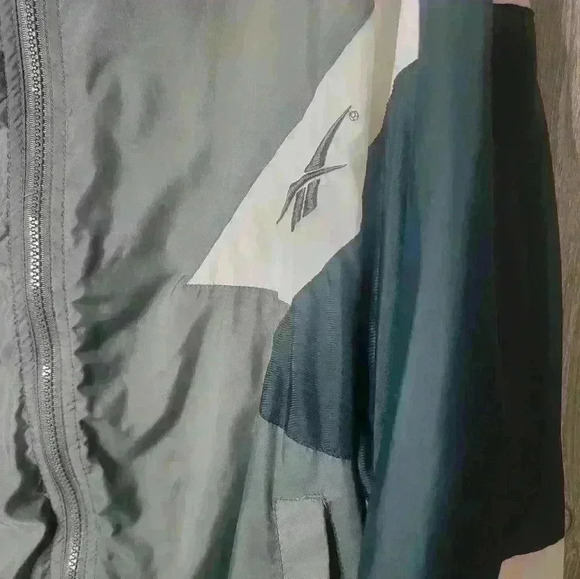 Vintage Reebox Windbreaker Jacket. Size large. - Picture 2 of 9